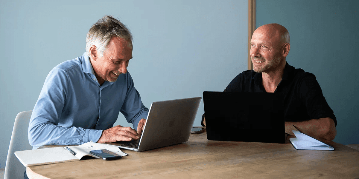 Waarom marketing en sales nog steeds apart zijn (en waarom dat niet slim is) cover